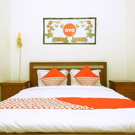 Oyo 350 D' Maktab Homestay Syariah Malang Exterior foto