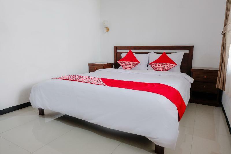 Oyo 350 D' Maktab Homestay Syariah Malang Exterior foto