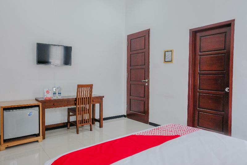 Oyo 350 D' Maktab Homestay Syariah Malang Exterior foto